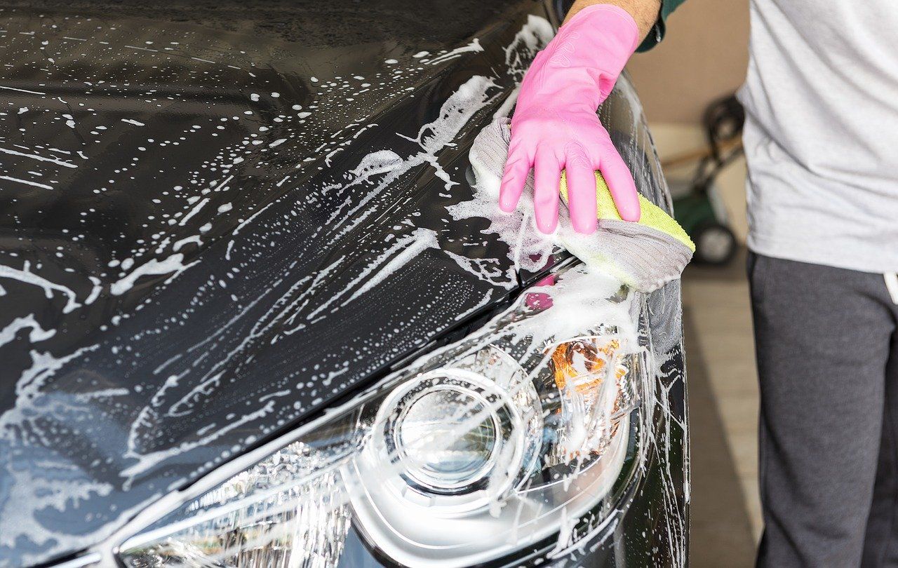Jakie usługi oferują myjnie samochodowe?
