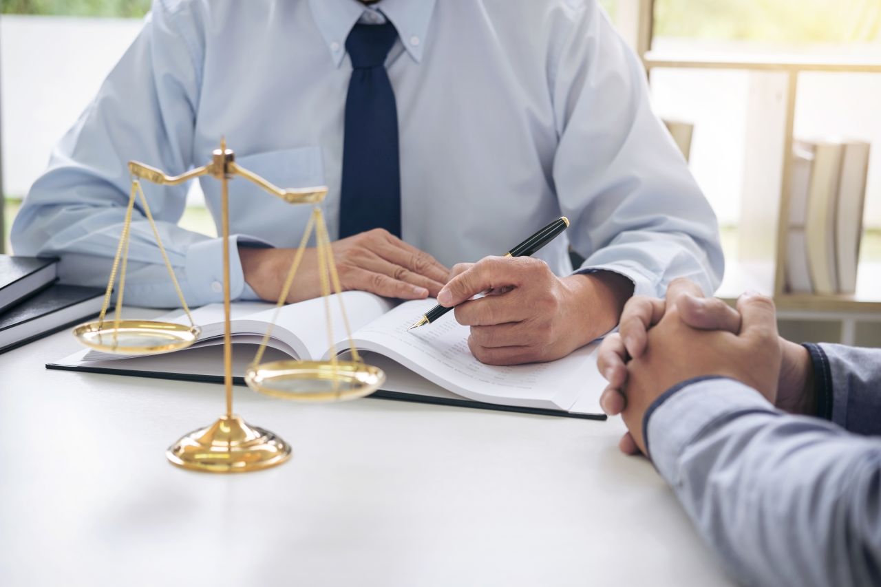 Jak dbać o aspekty prawne przedsiębiorstwa?