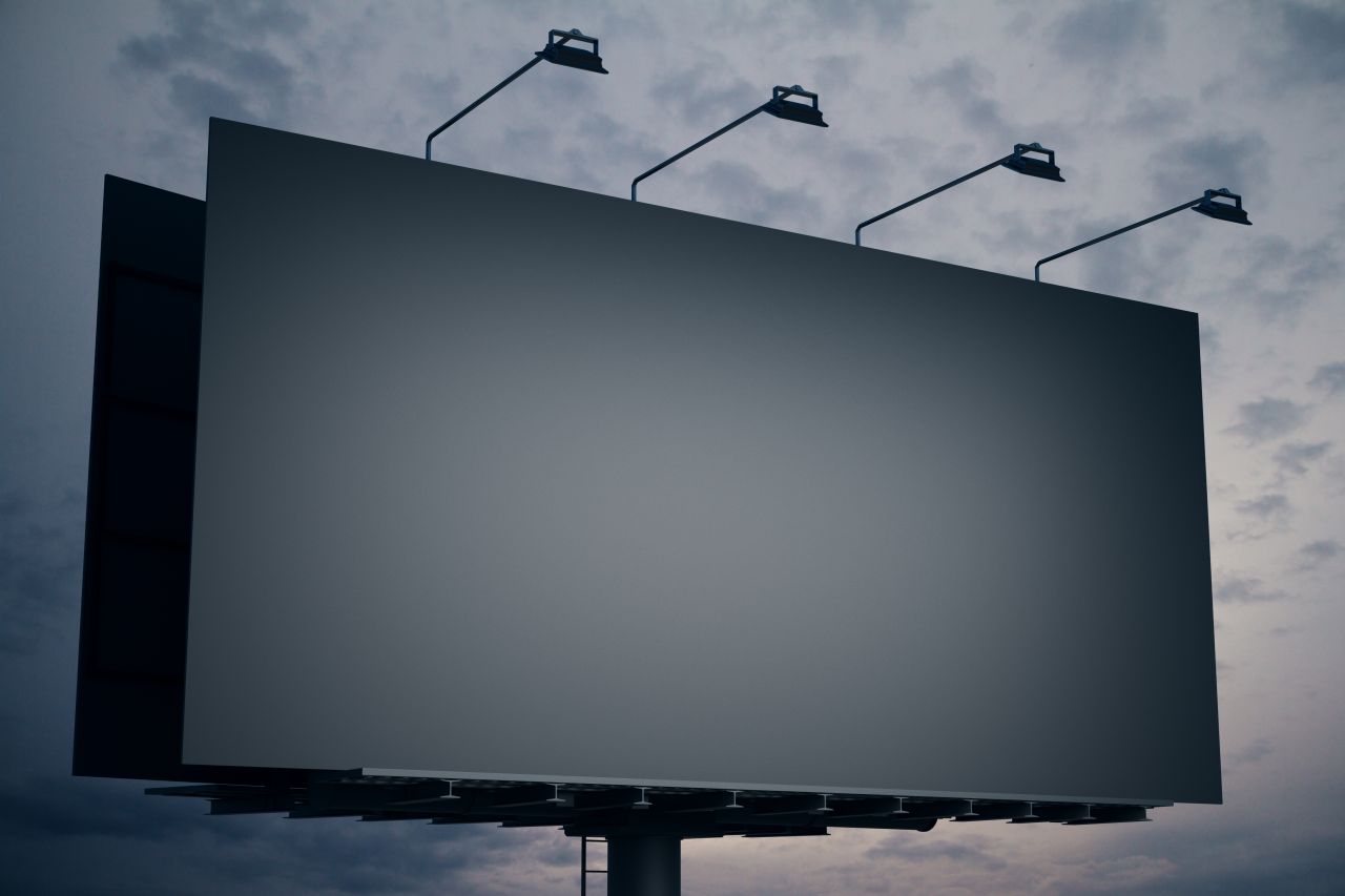 Jakie czynności należy podjąć w celu wynajęcia billboardu?