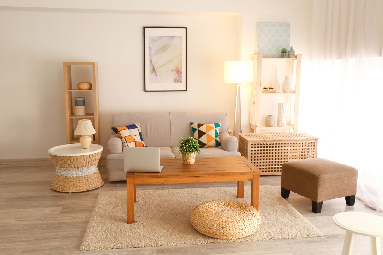 Jak zaaranżować małe wnętrze mieszkania w wygodne meble?